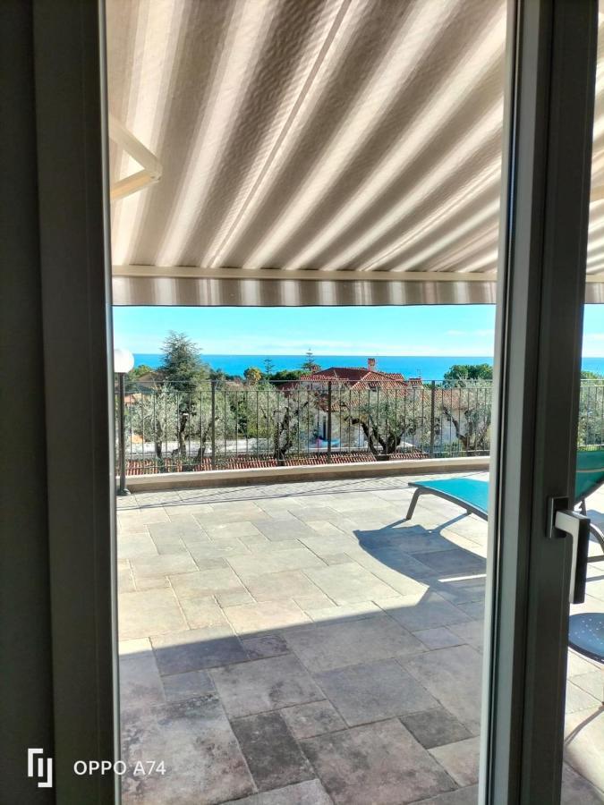 Corso Montecarlo Apartment เวนติมิญา ภายนอก รูปภาพ