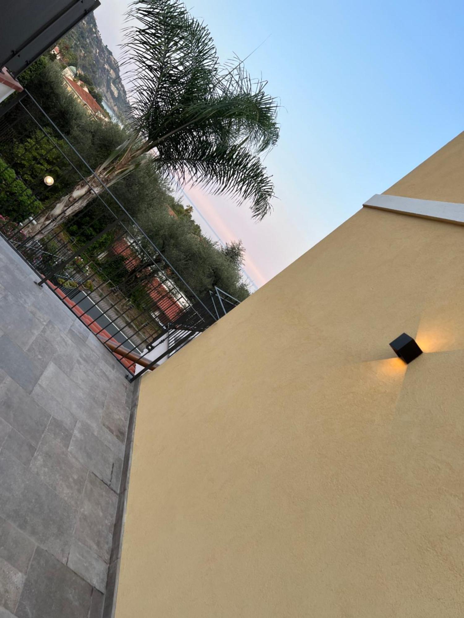Corso Montecarlo Apartment เวนติมิญา ภายนอก รูปภาพ